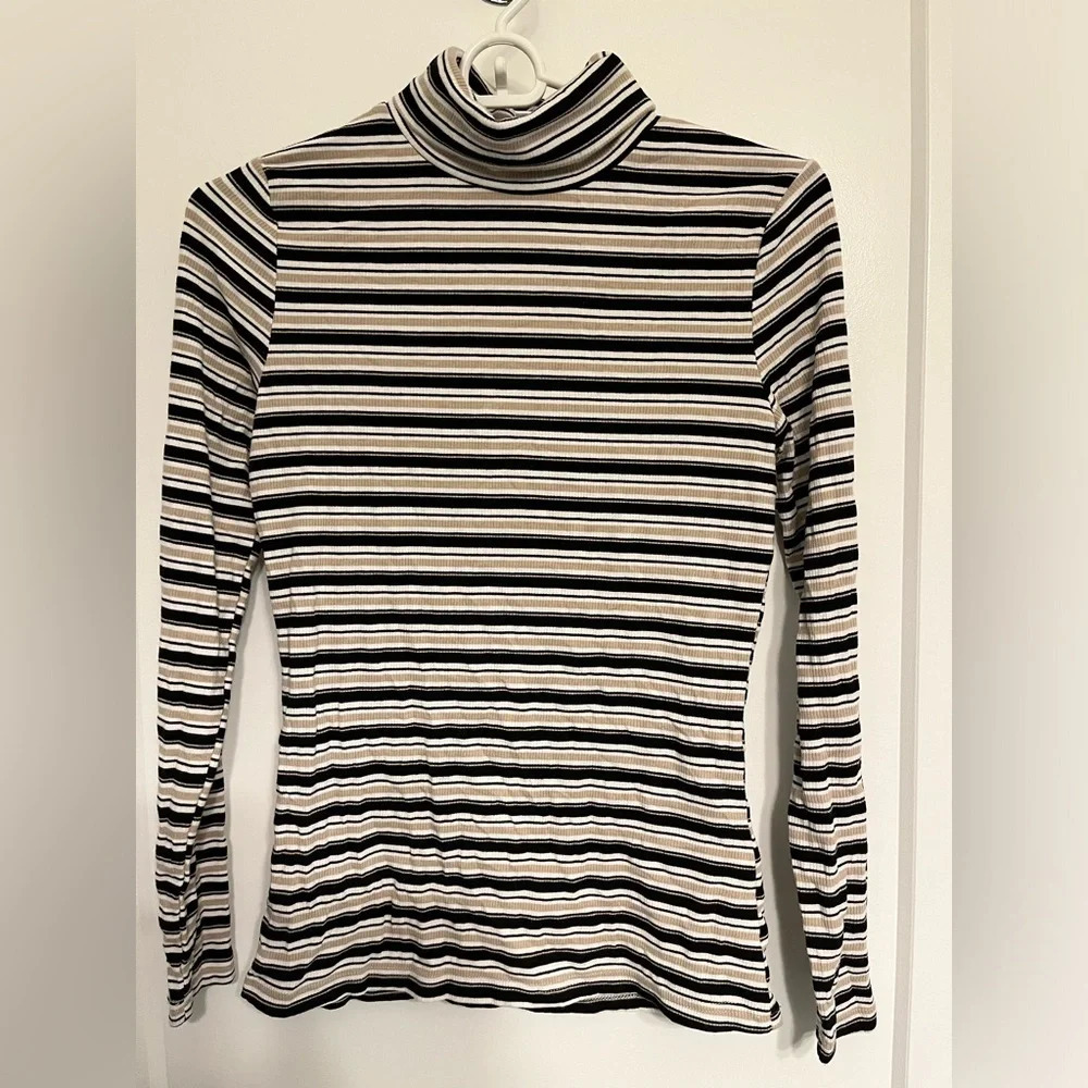 Striped ribbed turtleneck black tan white size small NWOT - Picture 4 of 10